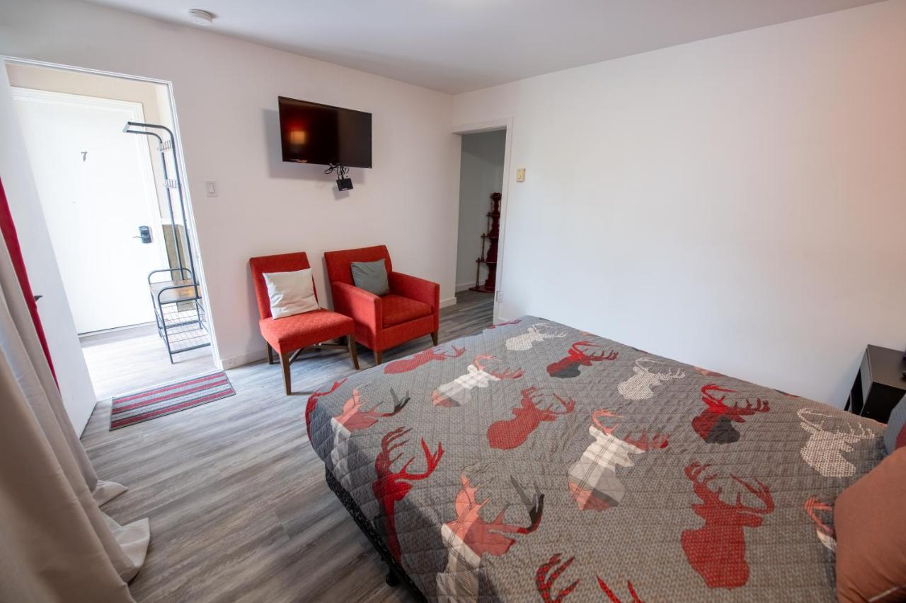 ماجوج Motel Fleur De Lys المظهر الخارجي الصورة