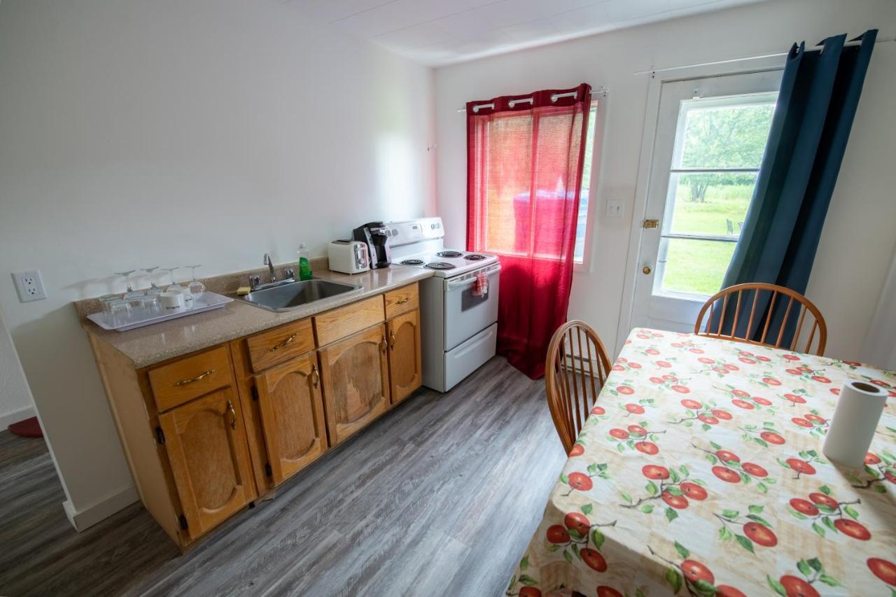 ماجوج Motel Fleur De Lys المظهر الخارجي الصورة