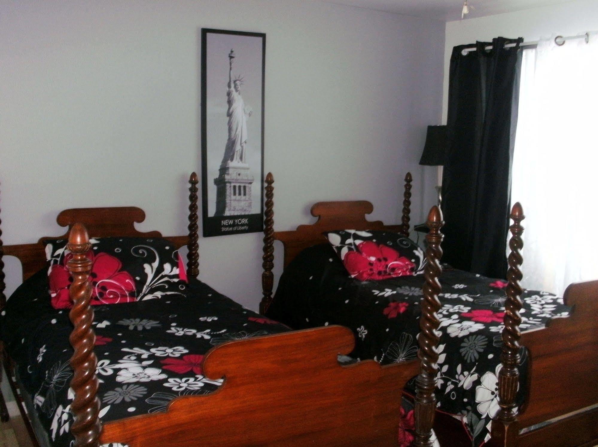 ماجوج Motel Fleur De Lys المظهر الخارجي الصورة
