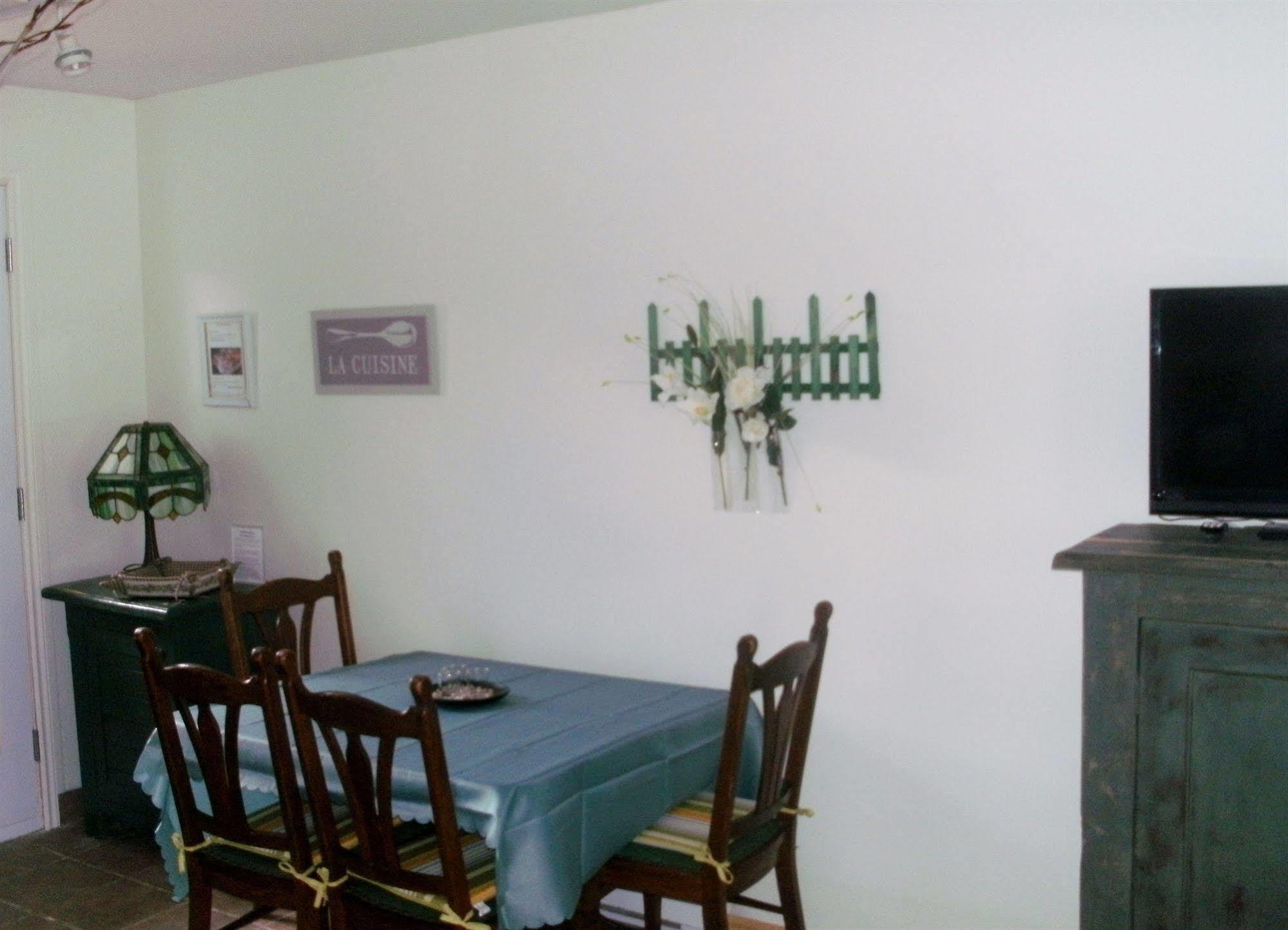ماجوج Motel Fleur De Lys المظهر الخارجي الصورة